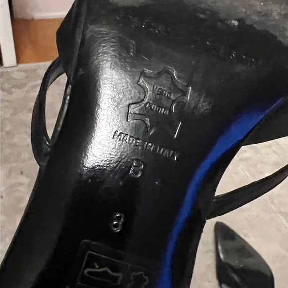 Black Pointed Toe Heels - Picture 7 of 7